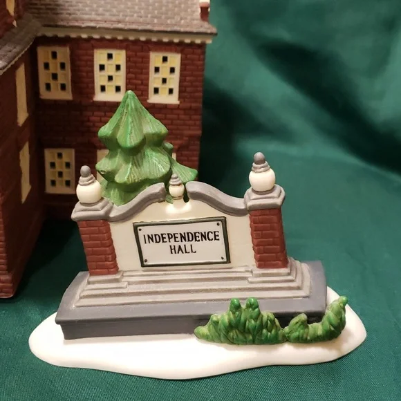 Department 56 Independence Hall - Picture 3 of 17